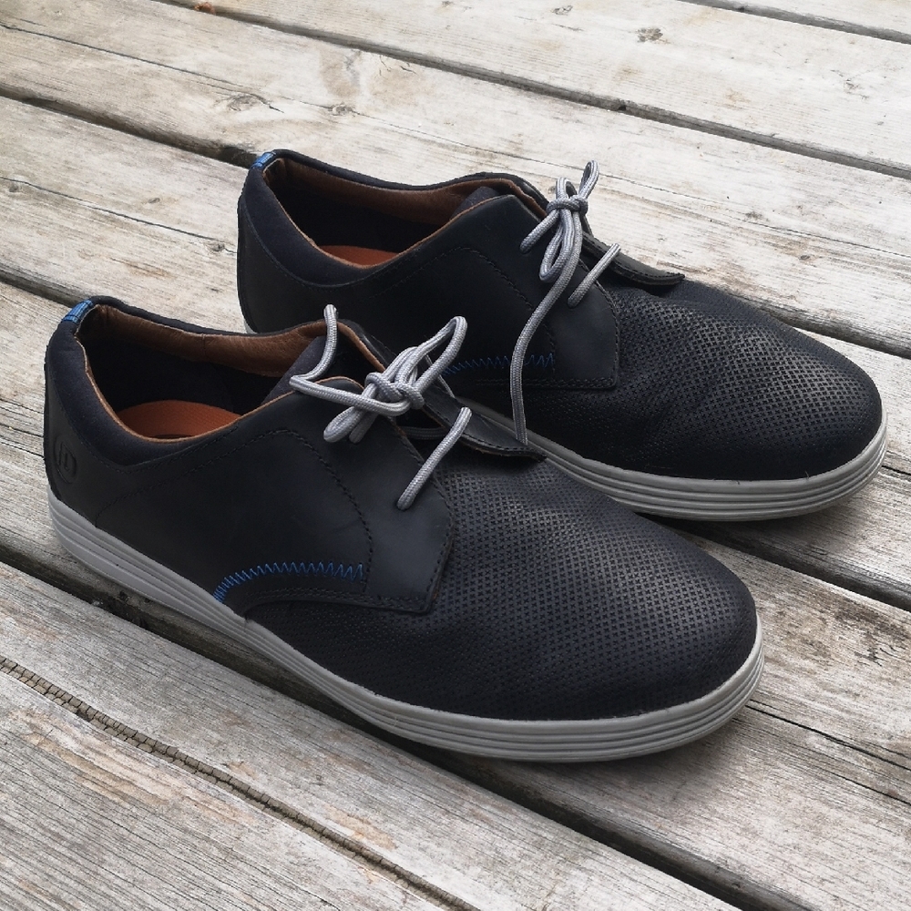 Men's Dunham leather laced shoes